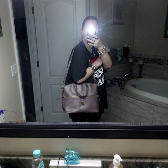 Dooney and Bourke Safiano Satchel. Like New Condition. - Picture 8 of 8